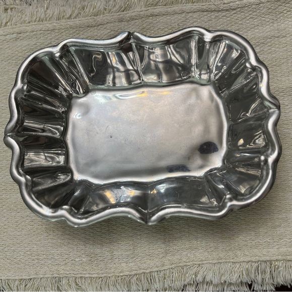 Silver Colored Bowl Tray Scalloped Edges Decor Fruit Rectangle Pretty French EUC - Picture 1 of 4